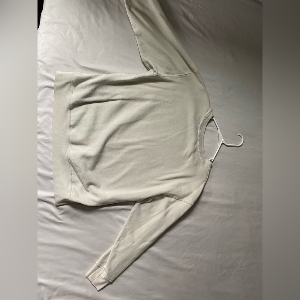 Calvin Klein Performance Pullover Size Large. - Picture 11 of 11